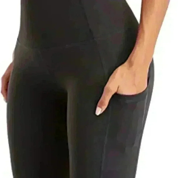 Oalka Gray High Waisted Side Pocket Compression Biker Shorts Size M - Picture 1 of 3